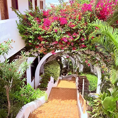 Appartement Bright 1br With Views & Pool, Fanabe Beach, La510